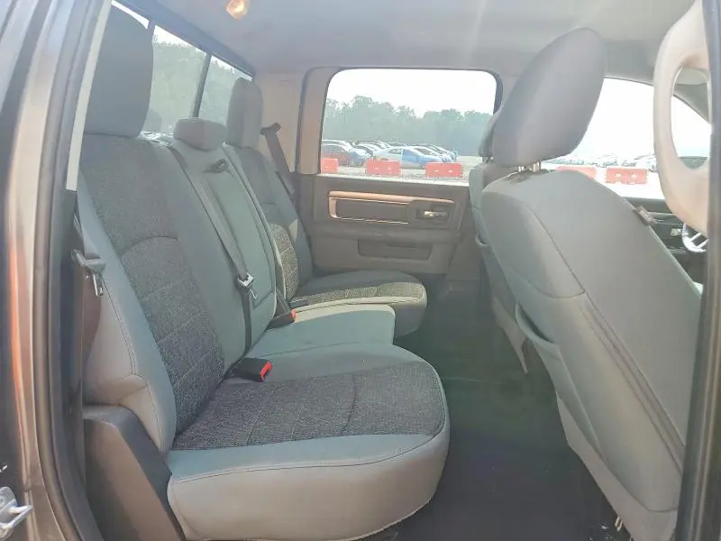 2017 RAM 1500 SLT  