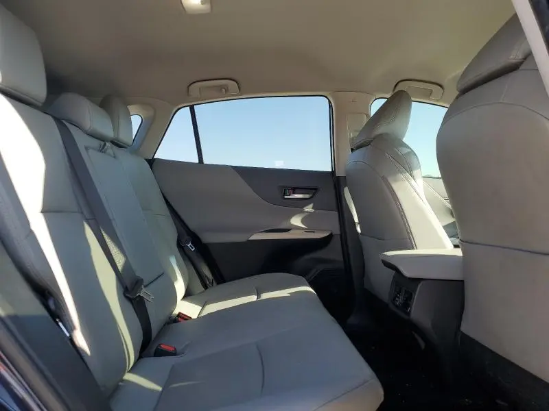 2021 TOYOTA VENZA LE  