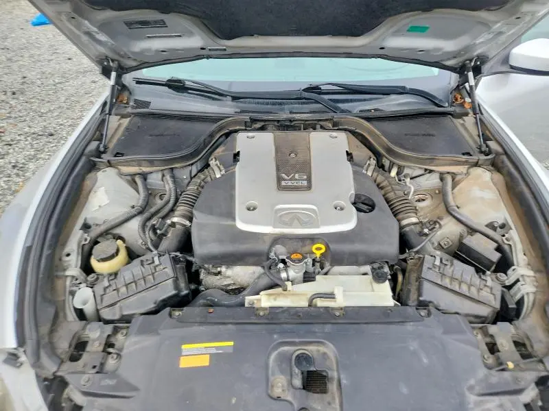 2011 INFINITI G37 BASE  