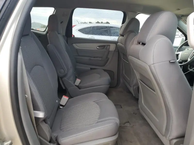 2016 CHEVROLET TRAVERSE LT  