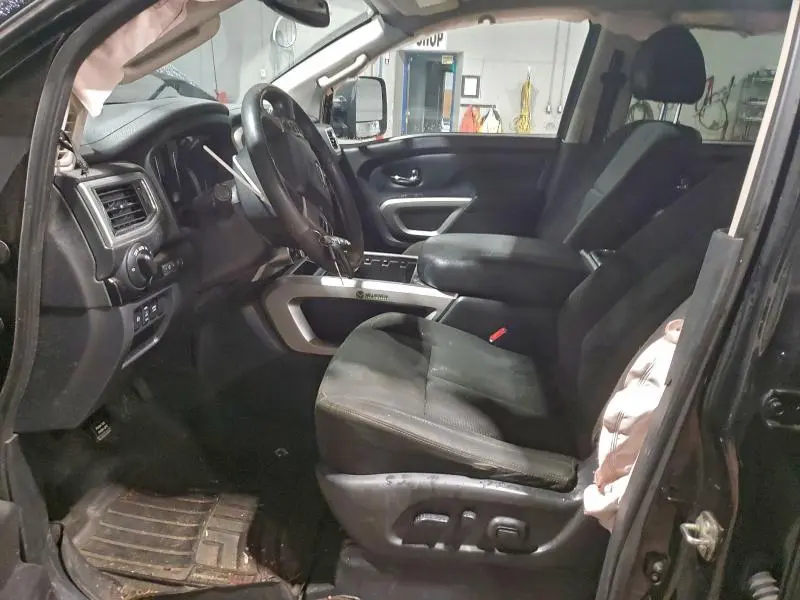 2017 NISSAN TITAN SV  