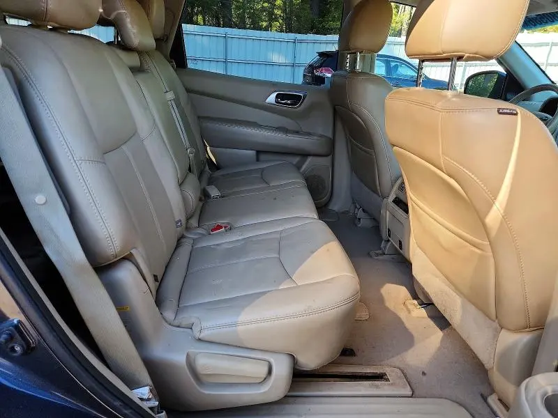 2014 NISSAN PATHFINDER SL  