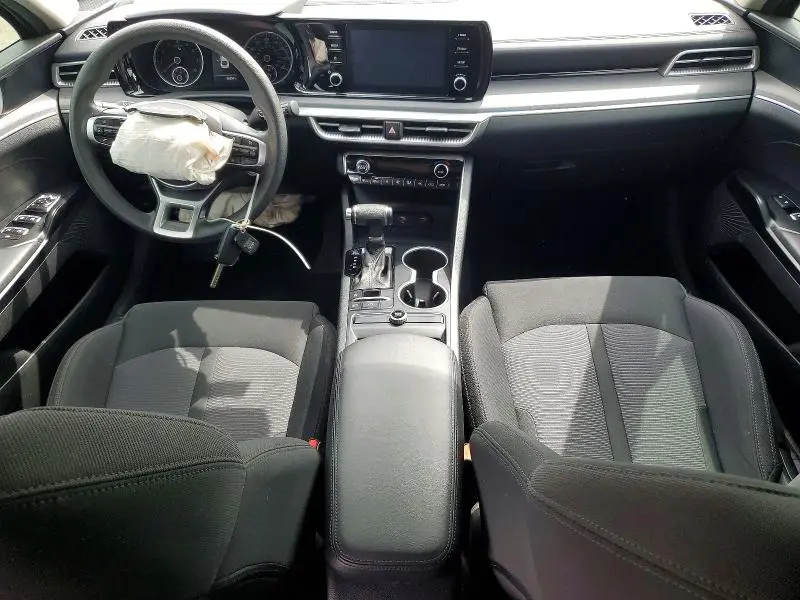 2022 KIA K5 LX  