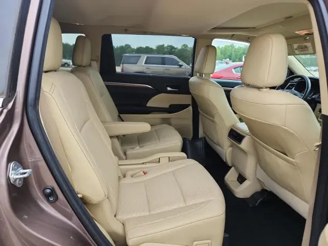 2017 TOYOTA HIGHLANDER LIMITED  