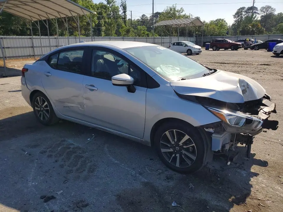 2021 NISSAN VERSA SV  