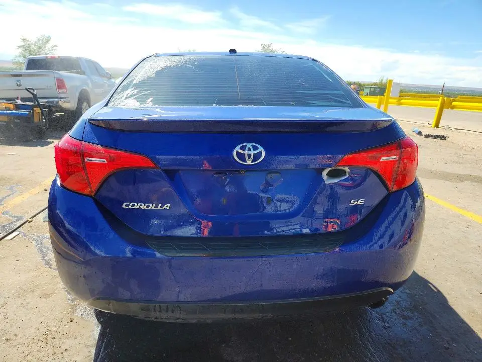 2018 TOYOTA COROLLA SE  