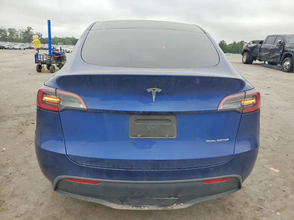 2025 TESLA MODEL Y   