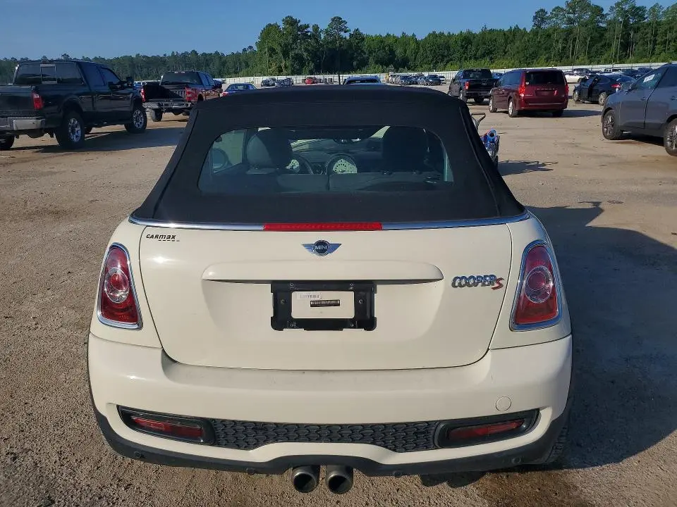 2014 MINI COOPER S  