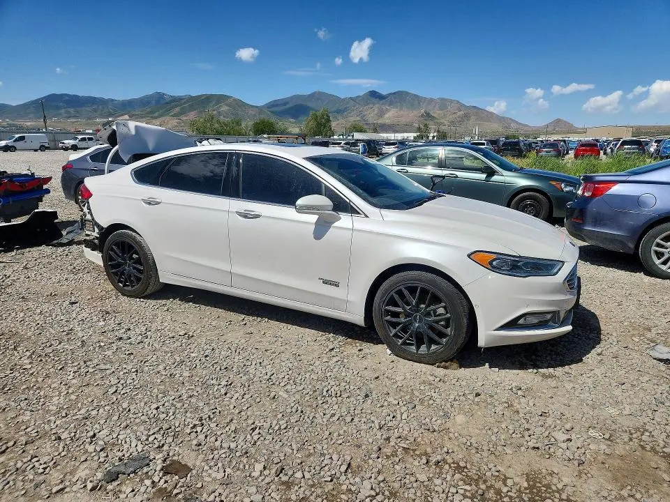 2017 FORD FUSION TITANIUM PHEV  