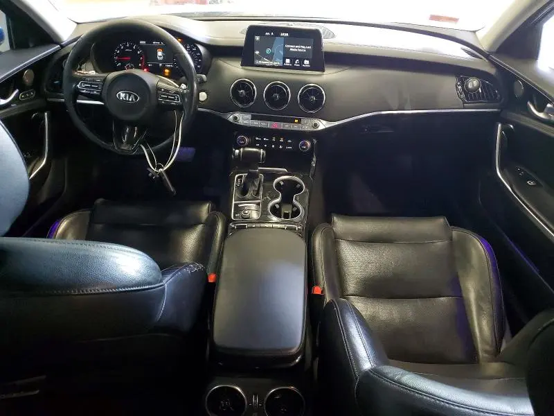 2018 KIA STINGER PREMIUM  