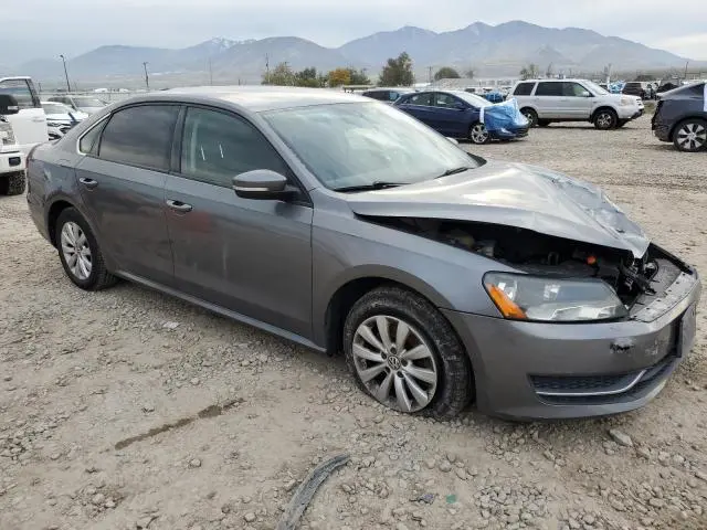 2013 VOLKSWAGEN PASSAT S  