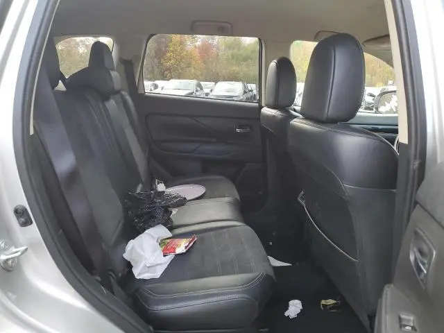2019 MITSUBISHI OUTLANDER SE