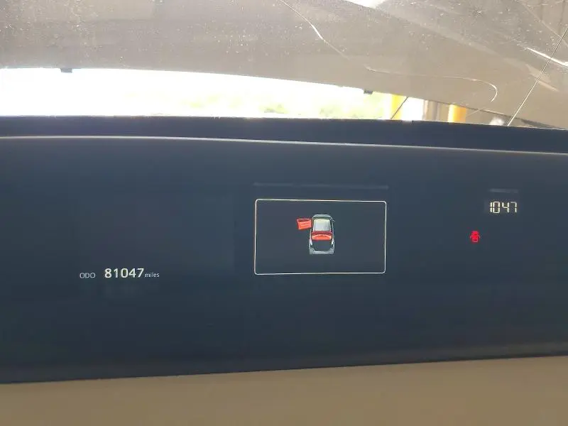 2020 TOYOTA PRIUS LE  