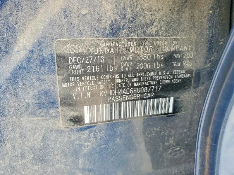 2014 HYUNDAI ELANTRA SE  