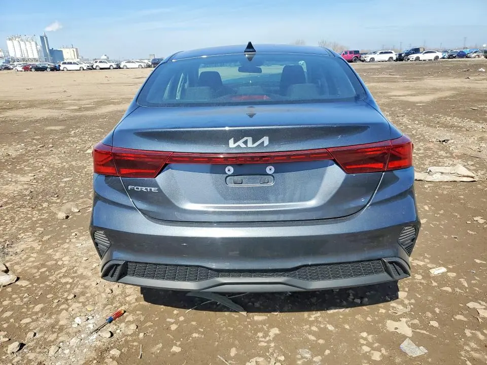 2024 KIA FORTE LX  