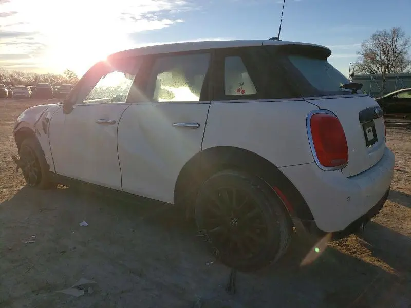 2018 MINI COOPER   