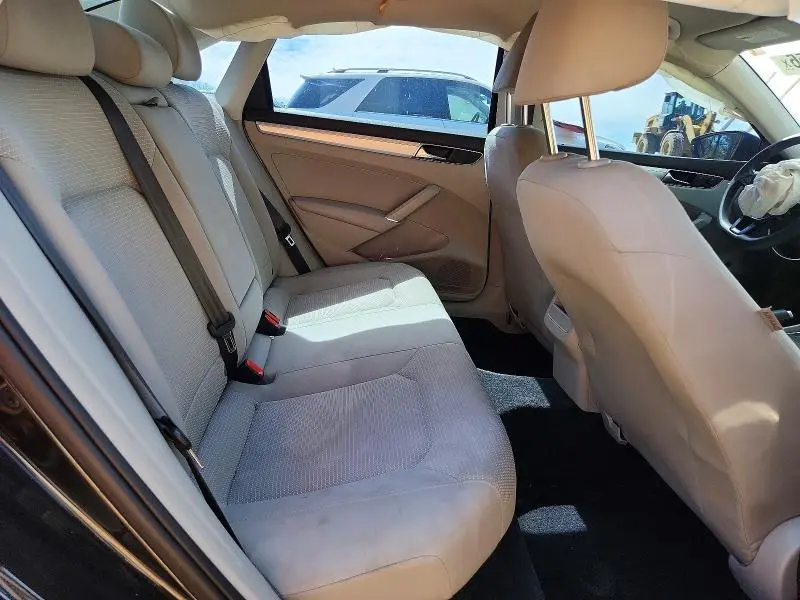2018 VOLKSWAGEN PASSAT S  