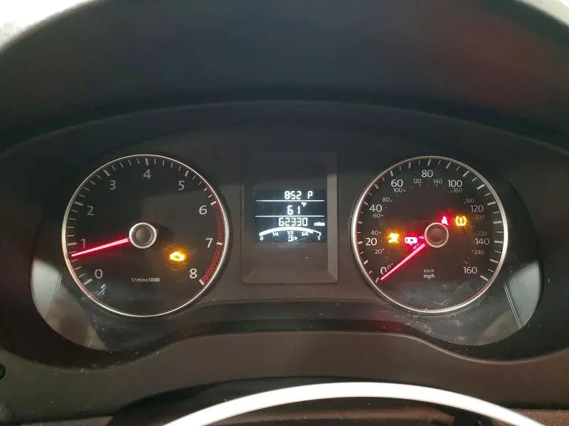 2012 VOLKSWAGEN JETTA SE  