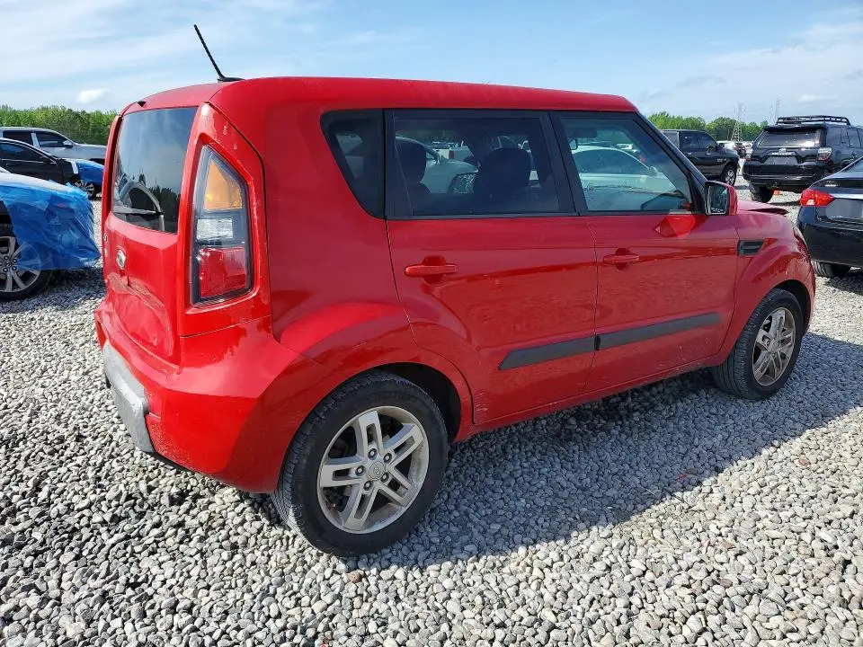 2011 KIA SOUL +  