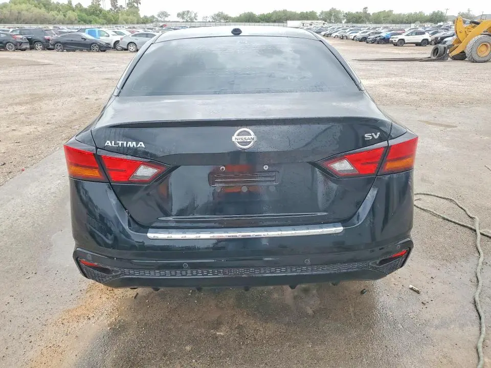 2021 NISSAN ALTIMA SV  