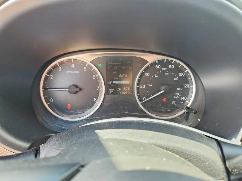 2019 NISSAN KICKS S  