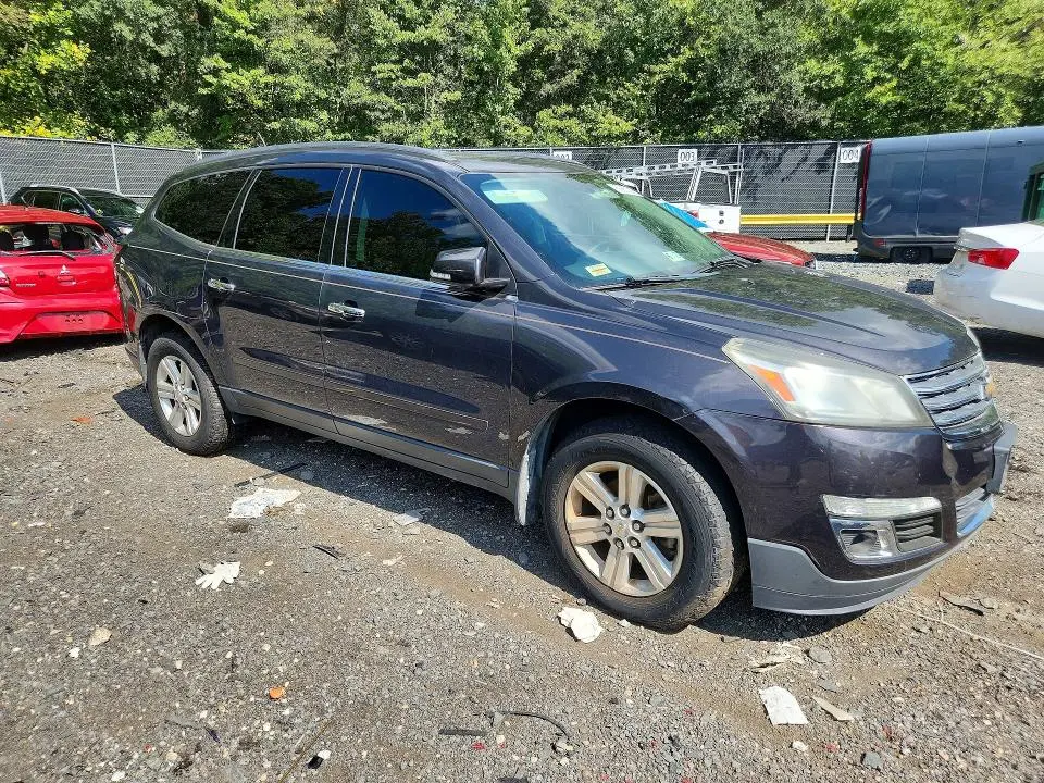 2014 CHEVROLET TRAVERSE LT  