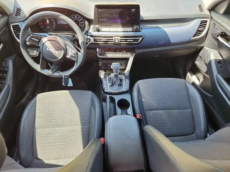 2022 KIA SELTOS S  