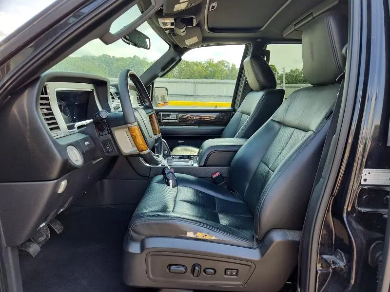 2010 LINCOLN NAVIGATOR L  