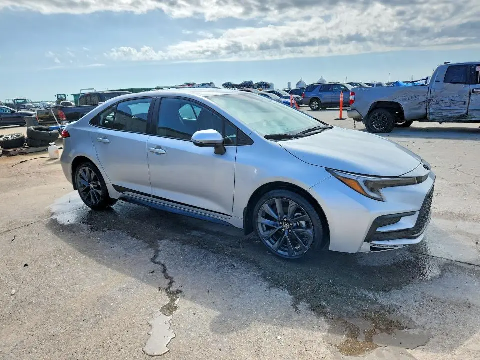 2024 TOYOTA COROLLA SE  