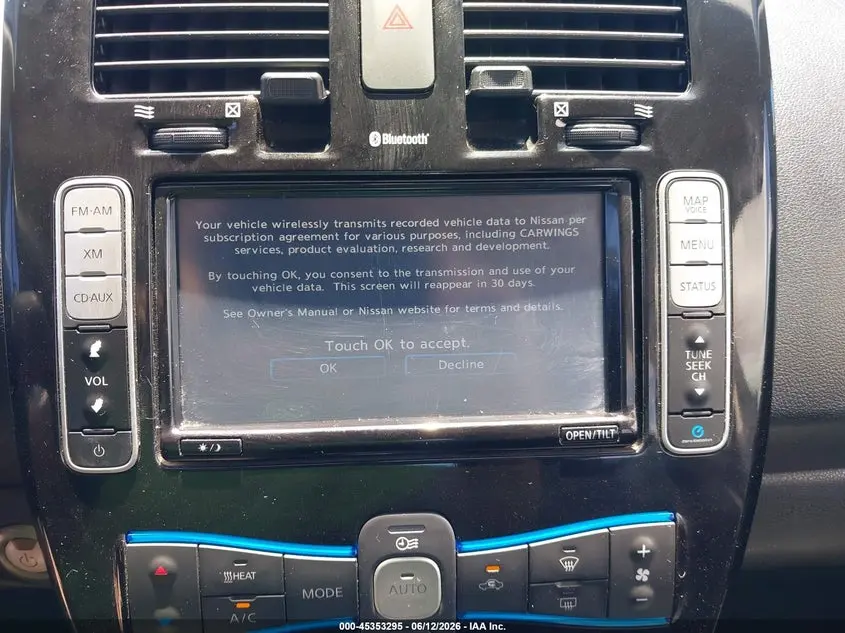 2015 NISSAN LEAF SL