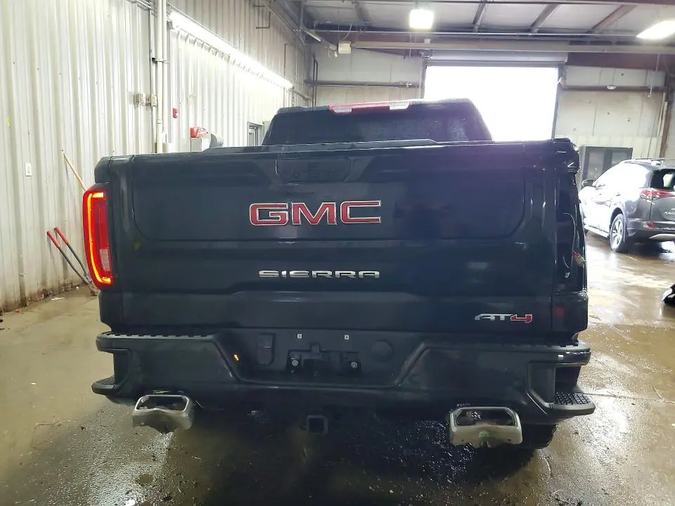 2024 GMC SIERRA K1500 AT4  