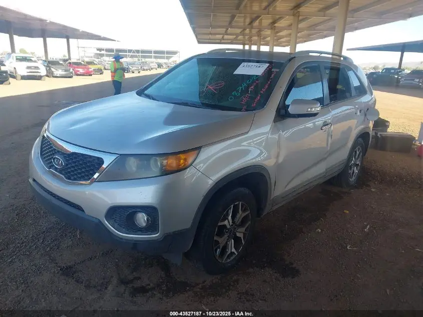 2011 KIA SORENTO LX