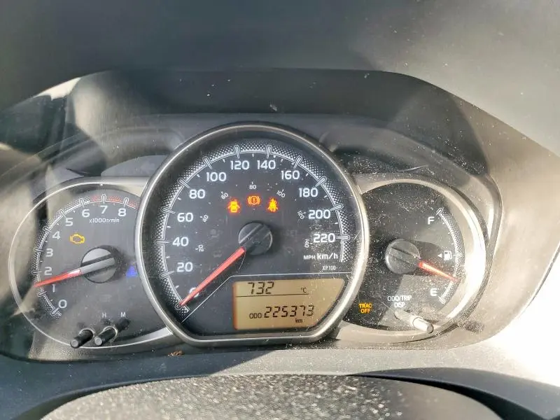 2015 TOYOTA YARIS 5-DOOR L  