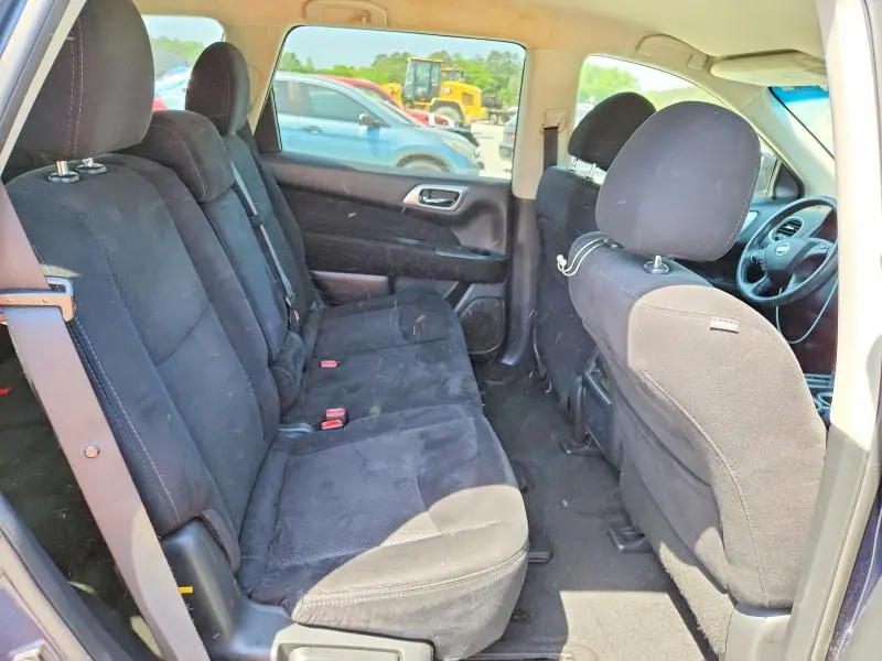 2015 NISSAN PATHFINDER SV  