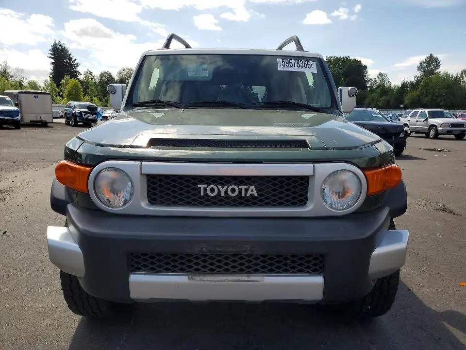 2010 TOYOTA FJ CRUISER   