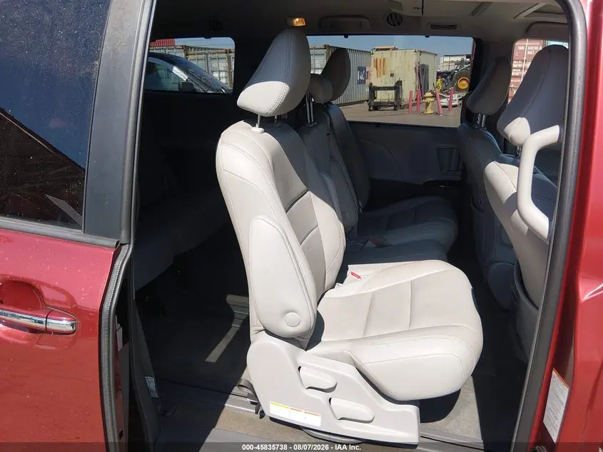 2018 TOYOTA SIENNA XLE/XLE PREMIUM/LIMITED/LIMITED PREMIUM