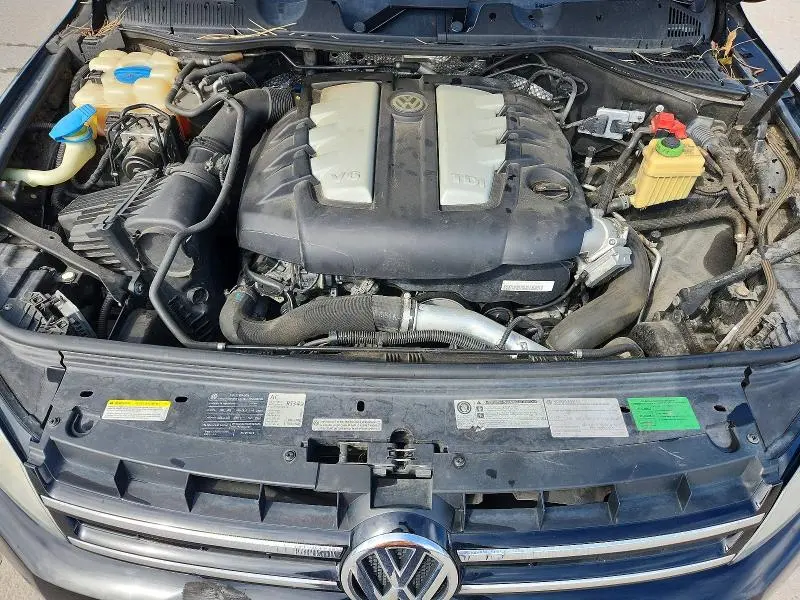2012 VOLKSWAGEN TOUAREG V6 TDI  