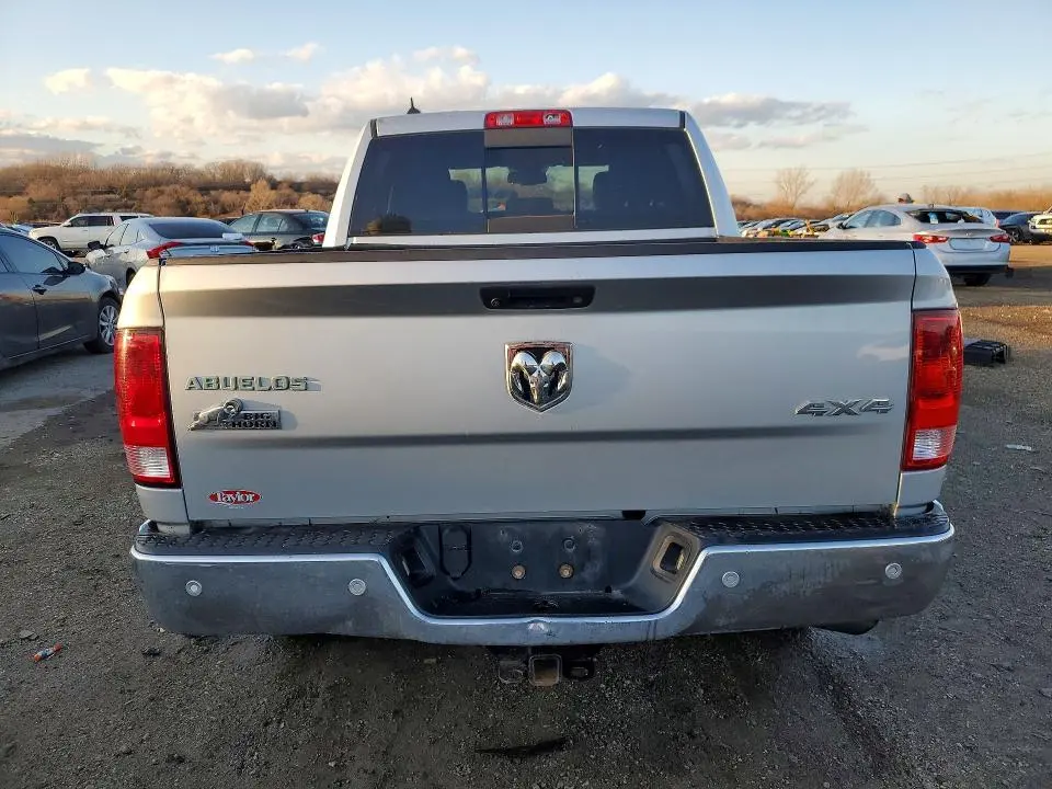 2018 RAM 1500 SLT  