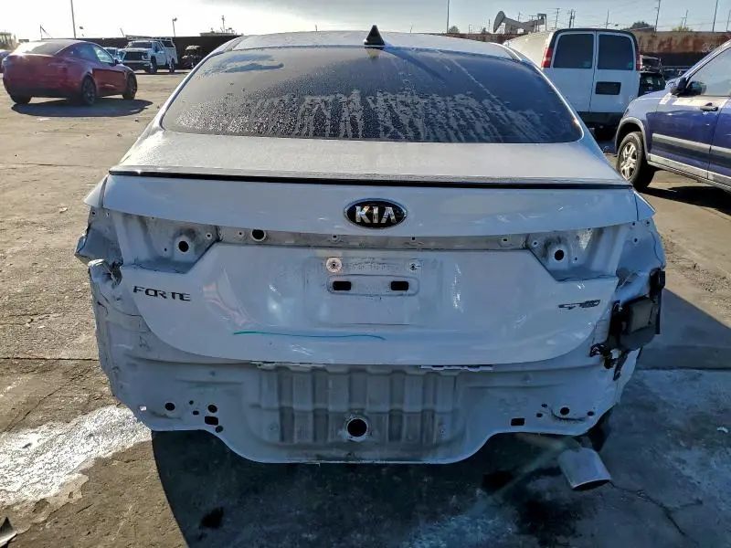 2021 KIA FORTE GT LINE  