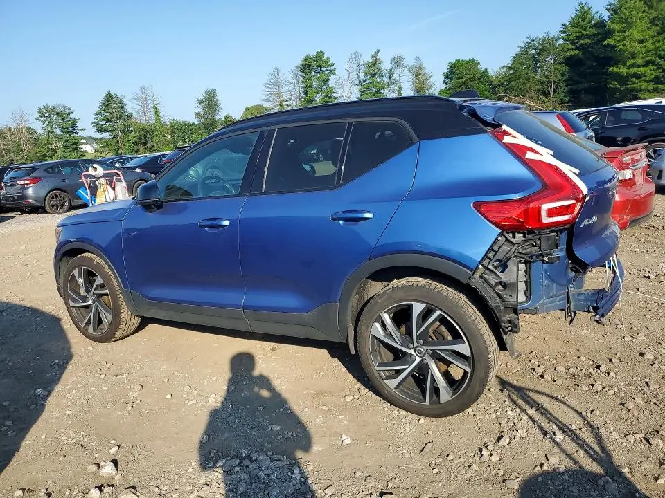 2020 VOLVO XC40 T5 R-DESIGN  