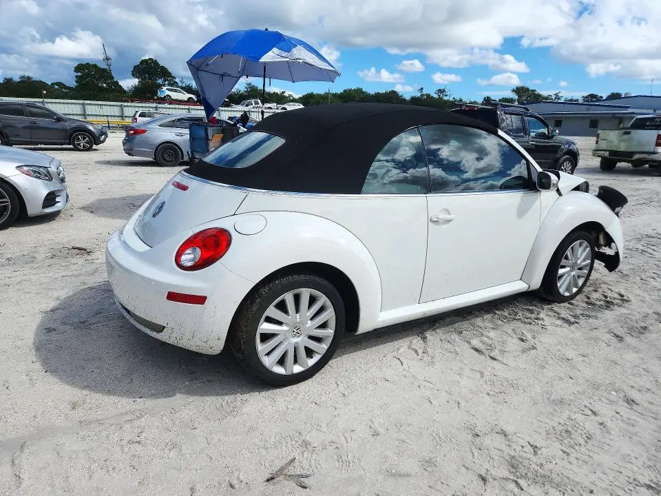 2010 VOLKSWAGEN NEW BEETLE 2.5L  