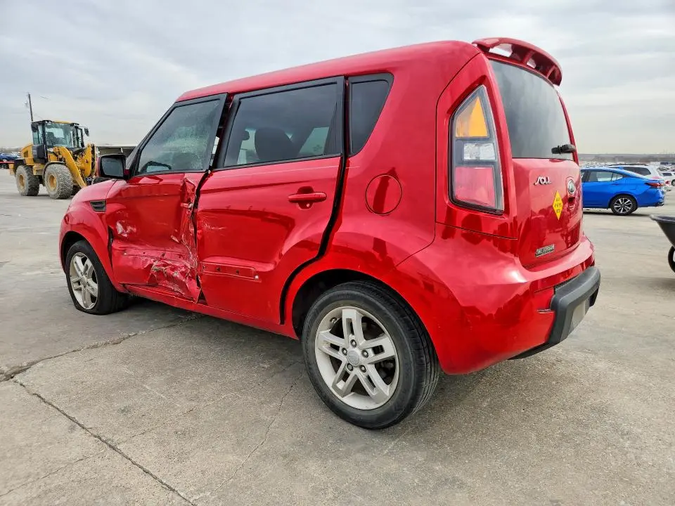 2011 KIA SOUL +  