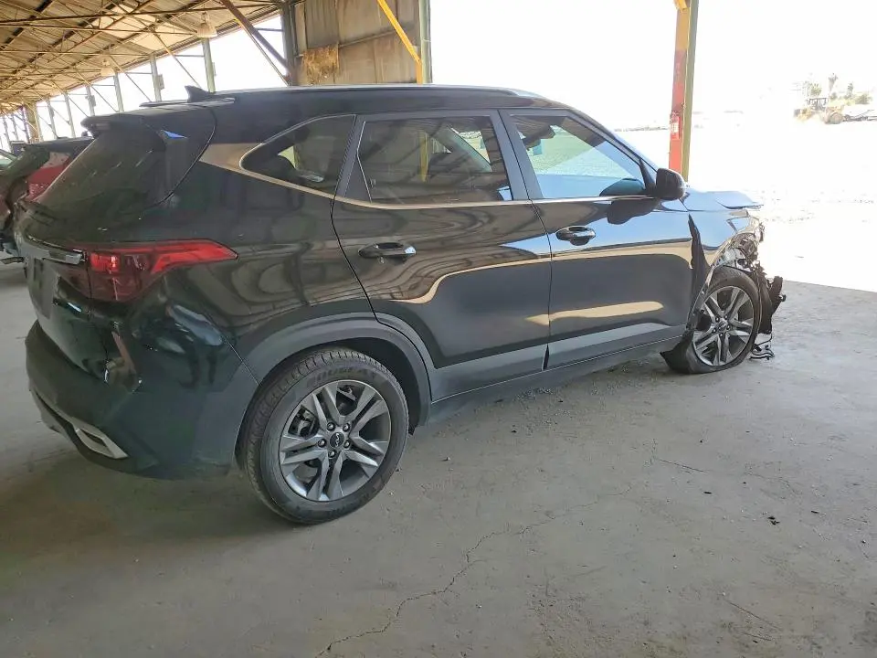 2023 KIA SELTOS S  