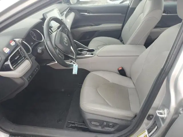 2021 TOYOTA CAMRY XLE  