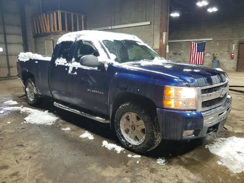 2011 CHEVROLET SILVERADO K1500 LT  