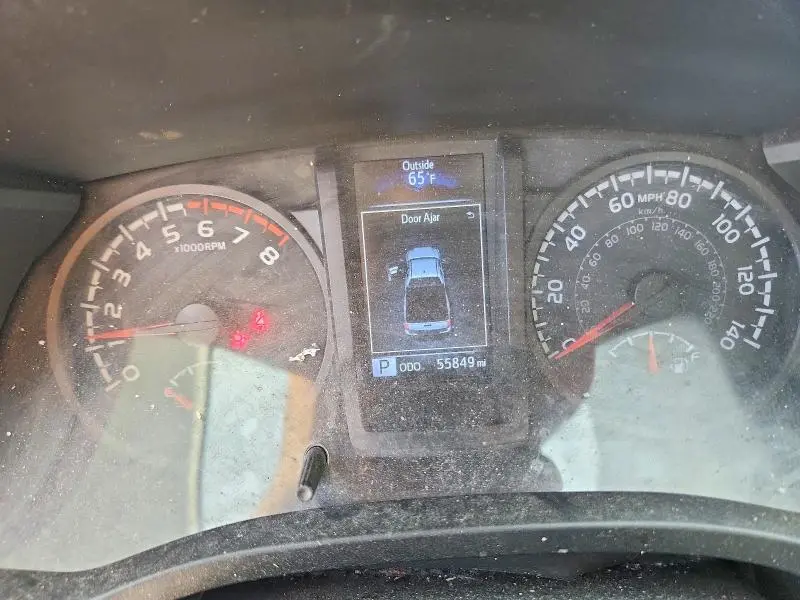 2022 TOYOTA TACOMA SR  
