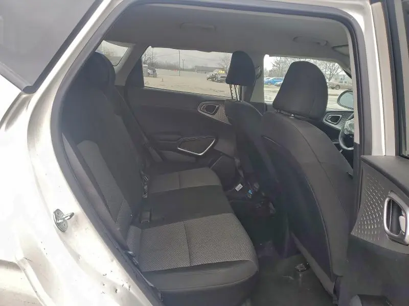 2023 KIA SOUL LX  