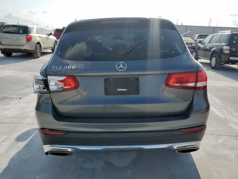 2016 MERCEDES-BENZ GLC 300  