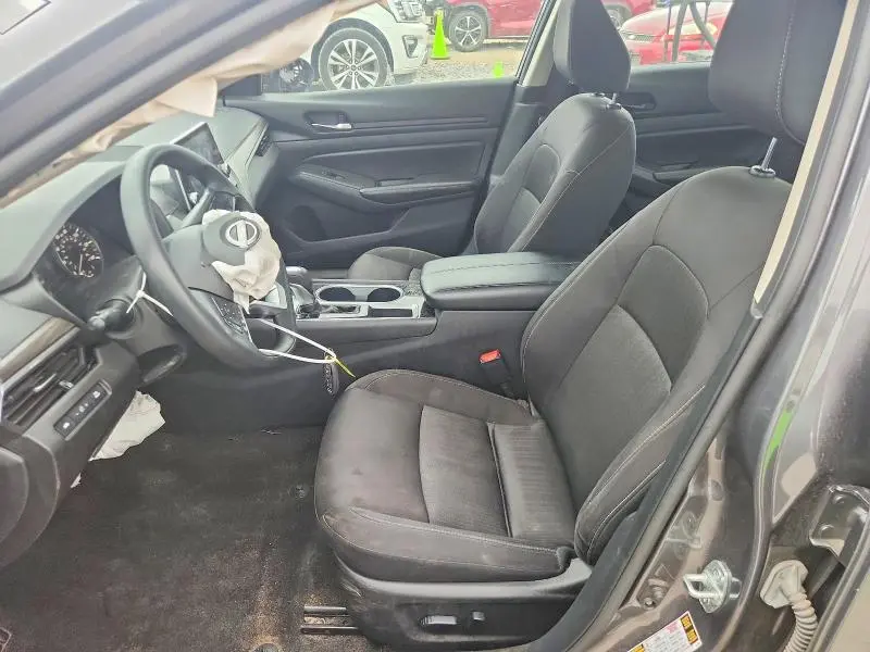 2024 NISSAN ALTIMA SV  