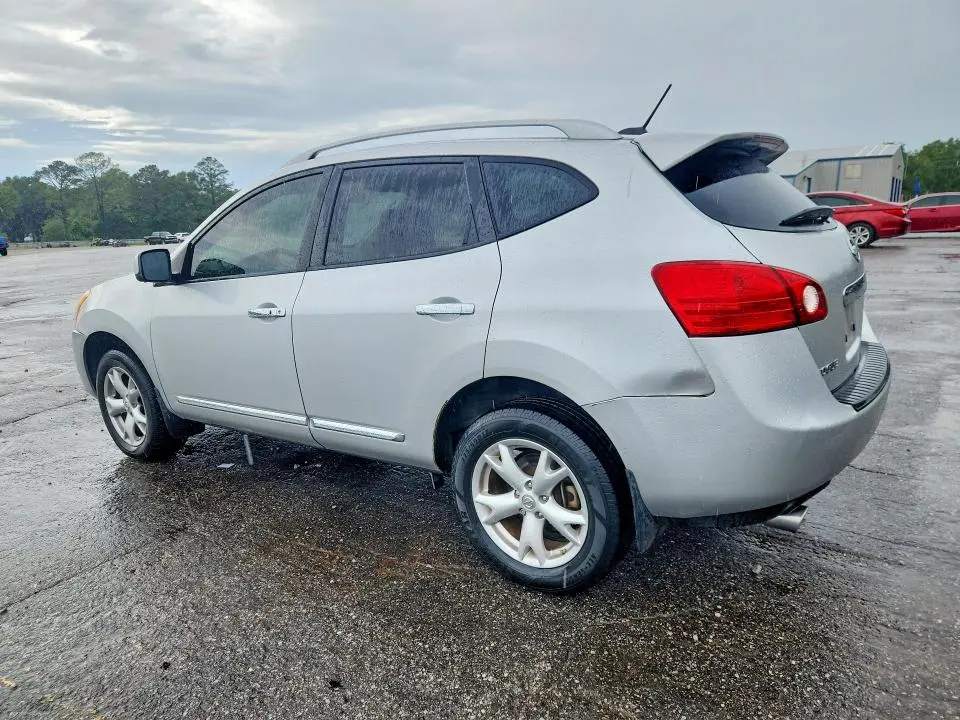 2011 NISSAN ROGUE S  